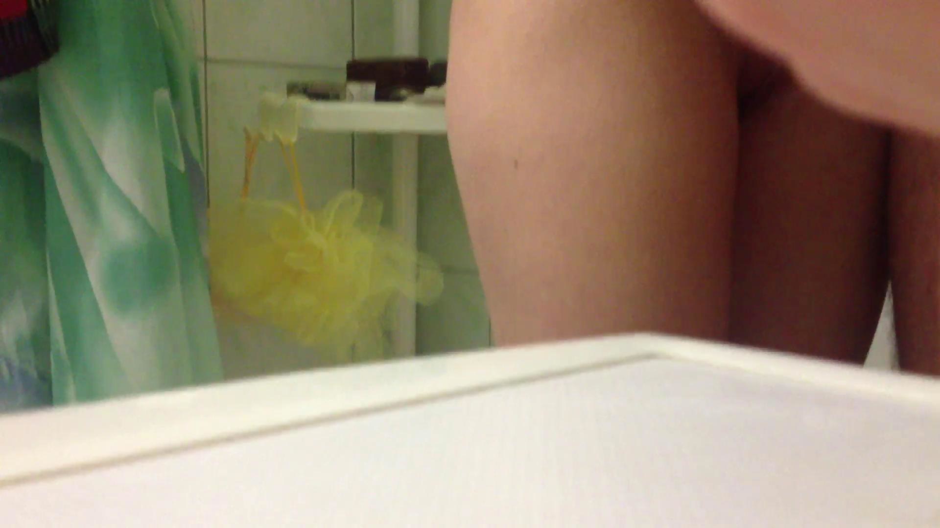 Hot shower turns into a teen homemade blowjob video