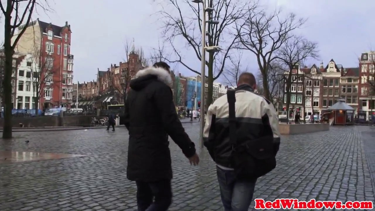 Amsterdam prostitute gets cumshowered